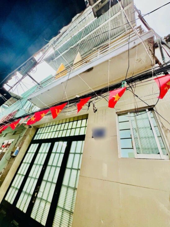 [ QUẬN 4] NHÀ NHỎ ĐẸP – NHỈNH 1.5 TỶ CÓ NGAY NHÀ ĐẸP – DÒNG TIỀN SẴN 5 TRIỆU/ THÁNG – QUA QUẬN 1