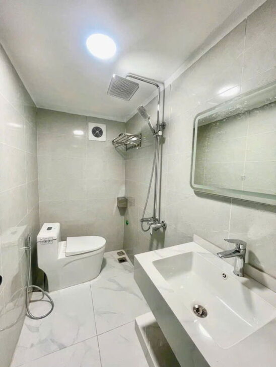 HIẾM CHỈ BÁN TRONG NGÀY PHÂN LÔ THANH XUÂN Ô TÔ ĐỖ CỬA GẦN HỒ, SỔ NỞ HẬU 45M2*5T, NHỈNH 8 TỶ.