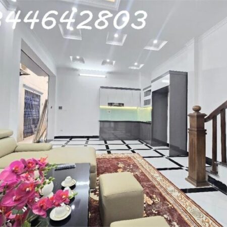 Bán nhà ngõ 686 KIM GIANG – THANH TRÌ,5 tầng(sổ đỏ chính chủ)2 nhà ra ngõ ô tô tránh