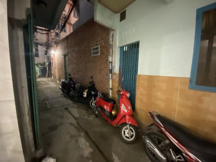 NHÀ TÂN PHÚ – SÁT HXH – 2 TẦNG, 2 PN GIÁ CHỈ 3 TỶ