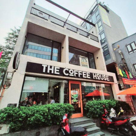 Giá tốt kinh doanh vô địch – mặt phố vip Hào Nam 120m2 mặt tiền khủng 10m