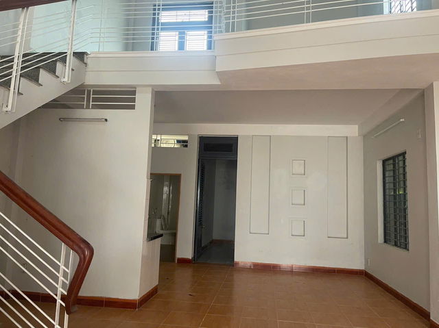 NHÀ LỮNG ĐÚC ĐẸP, DT 112M2, Ô TÔ VÀO TẬN NHÀ – NGUYỄN HUY TƯỞNG, LIÊN CHIỂU – CHỈ 3.09 TỶ