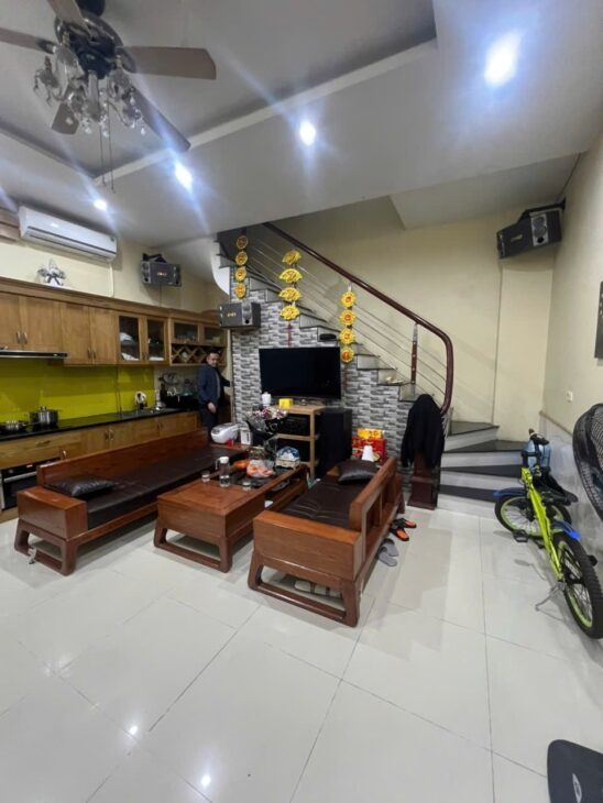 BÁN NHÀ MẶT NGÕ PHỐ ĐÀM QUANG TRUNG – LONG BIÊN – Ô TÔ TRÁNH – KINH DOANH TỐT.