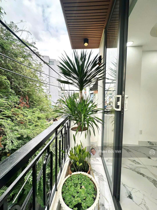 Hoa hồng 2% Bán mặt tiền Cầm Bá Thước Phú Nhuận trệt, 3 lầu ST 5PN, 4WC chỉ 9,5 tỷ