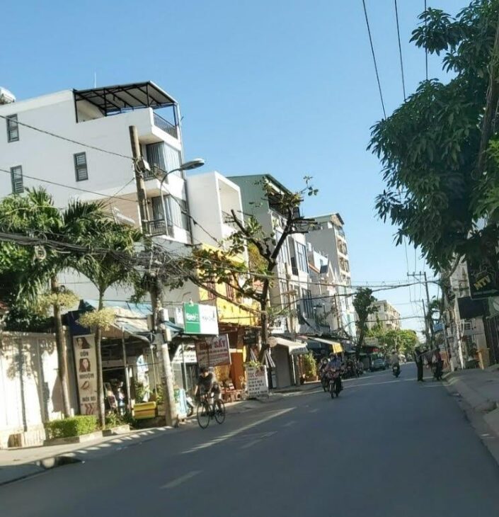 Bán nhà Gò Vấp, hẻm xe hơi đường Dương Quảng Hàm, 70M²x3 tầng, 4PN