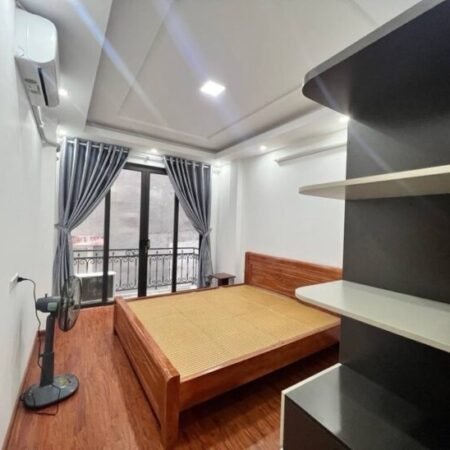 Bán Nhà Lạc Long Quân – 5 Tầng, Full Nội Thất, Giá 8.5 Tỷ