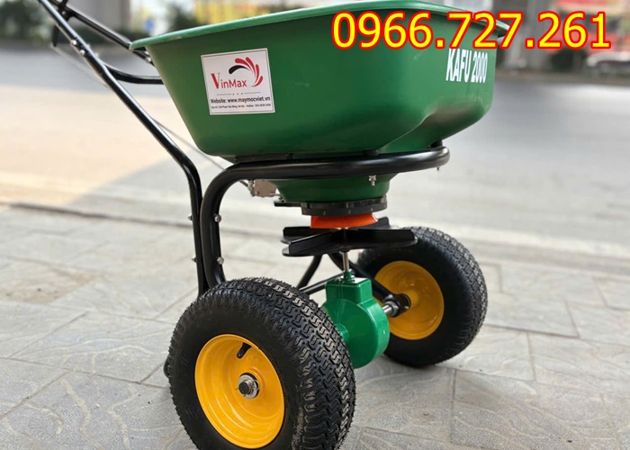 Máy rải phân bón đẩy tay Turbo KF2000