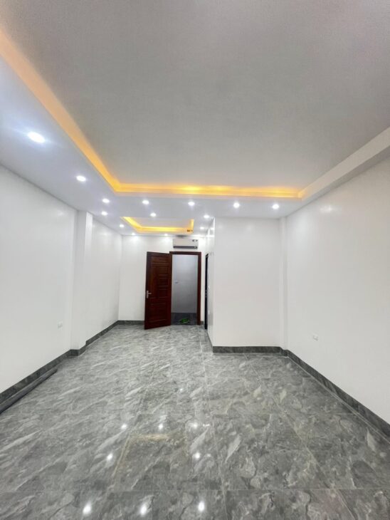 BÁN NHÀ NGUYỄN ĐÌNH HOÀN CẦU GIẤY NHÀ MỚI 6 TẦNG THANG MÁY Ô TÔ – KINH DOANH 15 TỶ