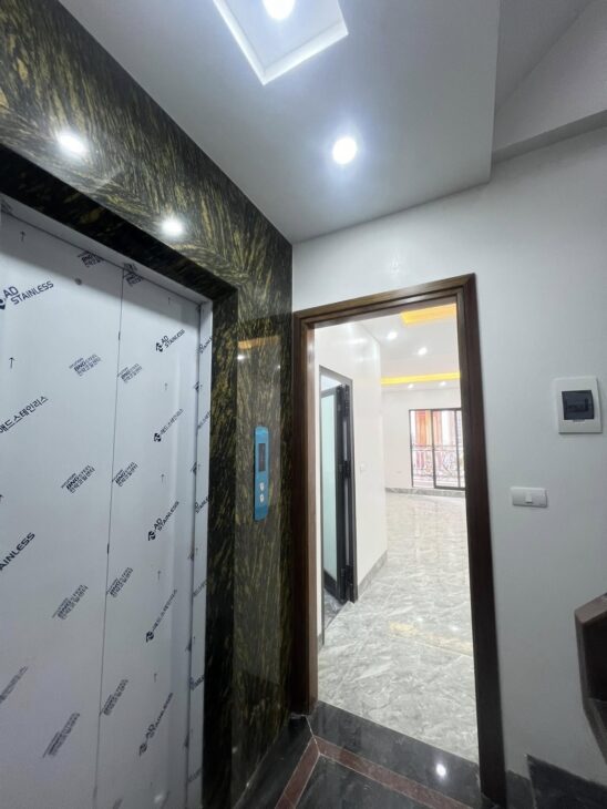 BÁN NHÀ NGUYỄN ĐÌNH HOÀN CẦU GIẤY NHÀ MỚI 6 TẦNG THANG MÁY Ô TÔ – KINH DOANH 15 TỶ