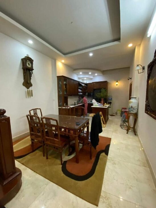 CẦN BÁN GẤP NHÀ MẠC THỊ BƯỞI – HAI BÀ TRƯNG – Ô TÔ ĐỖ CỬA, Ở SƯỚNG – THOÁNG TRƯỚC SAU.