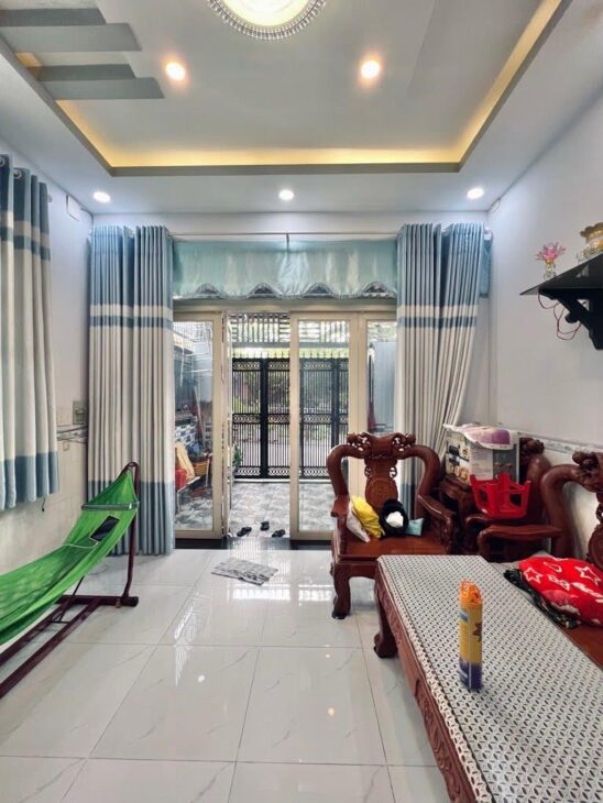 Bán nhà Gò Vấp, hẻm xe hơi đường Dương Quảng Hàm, 70M²x3 tầng, 4PN