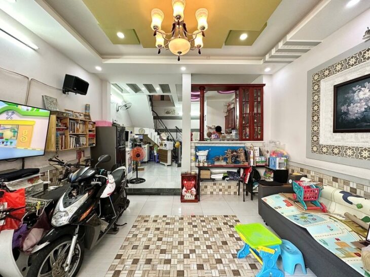 Bán Nhà Nơ Trang Long (4.6×10) 4 Tầng gần Emart, ĐH Văn Lang hơn 6 Tỉ