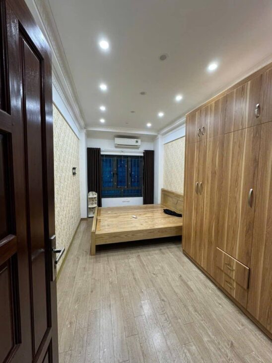 Bán nhà Nhân Hoà giá 6.5 tỷ, diện tích 30m2, 4 tầng, mặt tiền 3m