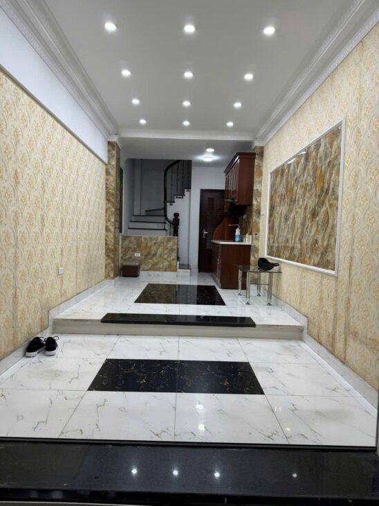 Bán nhà Nhân Hoà giá 6.5 tỷ, diện tích 30m2, 4 tầng, mặt tiền 3m