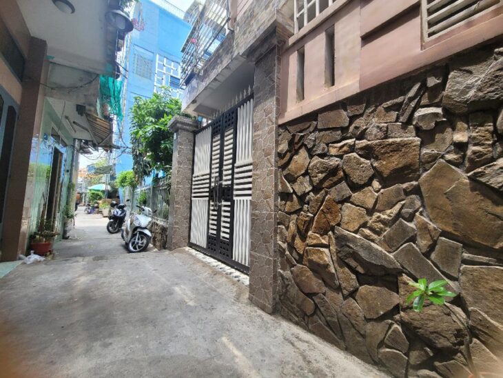 DIỆN TÍCH 86M2 NGANG 5M. CHỈ 9.2 TỶ [P3Q8]. Ô TÔ ĐỖ CỬA , DẠ NAM – TẶNG FULL NỘI THẤT & CÂY CẢNH.