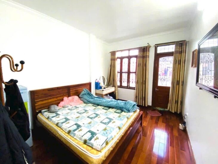 Bán Nhà Xuân La, Tây Hồ – 70m², 4 Tầng, Tặng lại Full Nội Thất, Giá 10 Tỷ