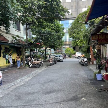 Cần bán nhà phân lô 4 tầng 65m mt 5m phố HOÀNG NGỌC PHÁCH – Đống Đa