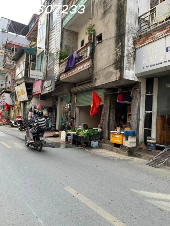 NHÀ MẶT NGÕ KINH DOANH .55M. 4 TẦNG MĂT T.4M -Ô TÔ ĐỖ CƯA .NGAY TT CẦU GIÂY . NỞ HẬU .SÔ ĐỎ SẴN