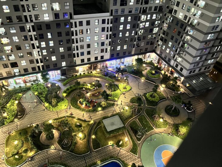 Chính chủ bán gấp căn hộ 2PN2WC full nội thất- chung cư BCons Garden