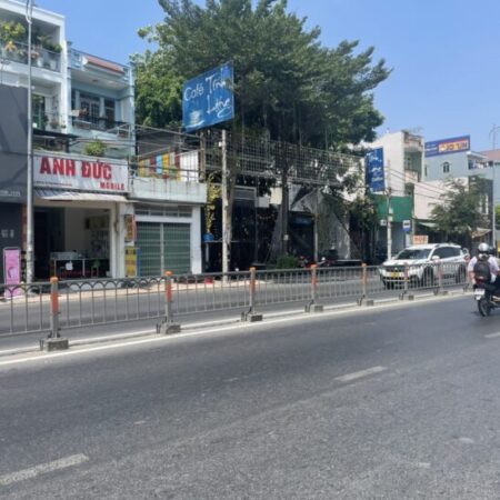 Bán nhà mặt phố Tô Ký, 15 tỷ, 120m2, 7PN, 5WC, 4 tầng, hàng hiếm tại Quận 12