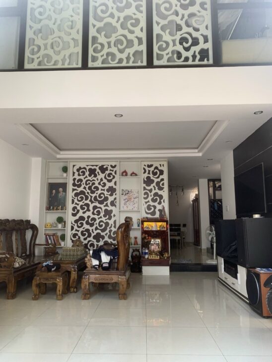 Nhà đẹp ở ngay TT TP Đà Nẵng Q Hải châu nhà 4 tầng 4 ngủ đất 93m2 giá hơn 6 tỷ.