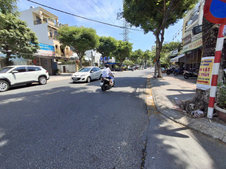 LÔ GÓC 3 MẶT TIỀN ĐÂT 115M2 NGANG 6.8M – KINH DOANH ĐỈNH – ĐƯỜNG 10.5M TT HẢI CHÂU 15 TỶ