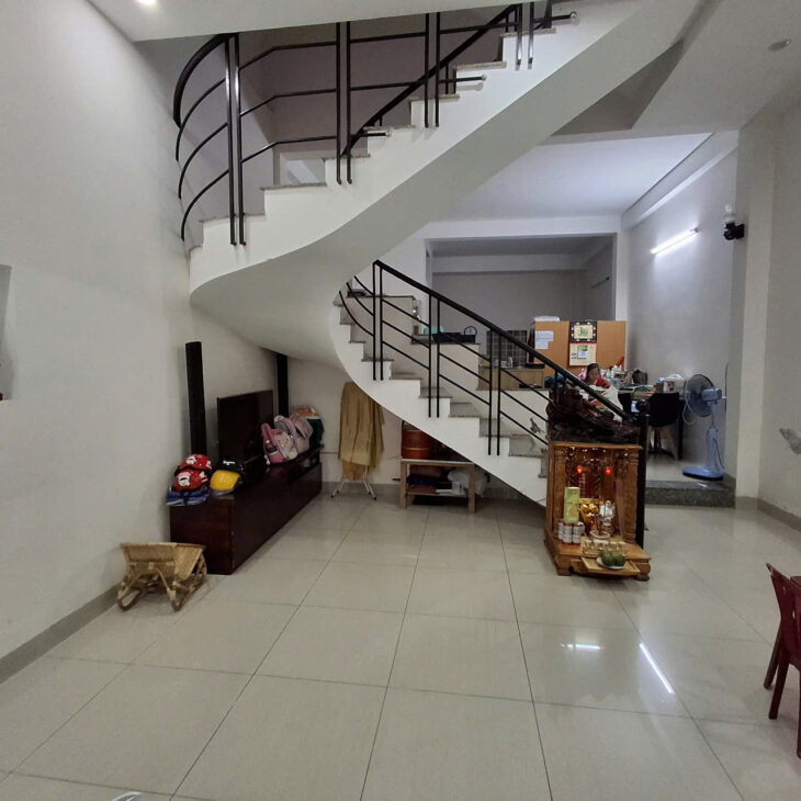 NHÀ ĐẸP 3 TẦNG ĐÂT 70M2 NGANG 5M – GIÁ TỐT NHẤT KHU VỰC HƠN 6 TỶ – Ở NGAY – KINH DOANH