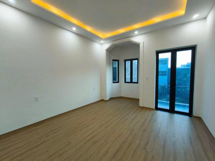 Bán nhà Lạch Tray, 55m 4 tầng, ô.tô đỗ cửa, Giá 3.95 tỉ, gần Cầu Rào