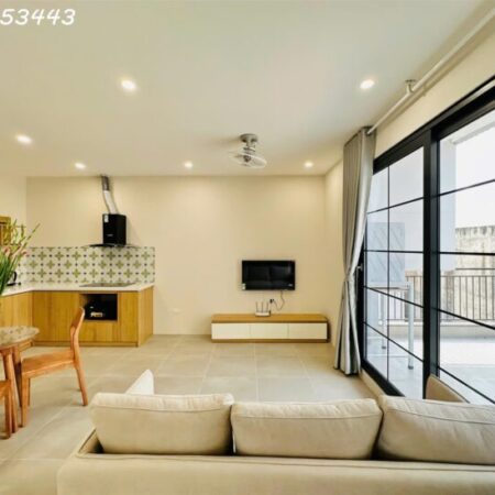 Cho thuê CHCC 2pn full đồ 2 ban công rộng Tô Ngọc Vân Quảng An giá 18trieu