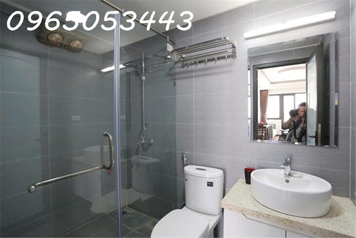 Chính chủ bán căn mặt ngõ Trung Kính, cạnh Vũ Phạm Hàm, 5 tầng 61m, dễ kinh doanh, cho thuê vp,