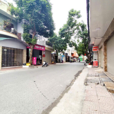 Bán nhà mặt đường Khúc Thừa Dụ, 97m 3 tầng, độc lập dân xây cực đẹp, Giá 8.7 tỉ