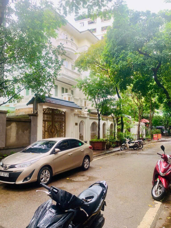 bán Biệt Thự Bắc Linh Đàm, Sân vườn độc lập, lô góc gần trường