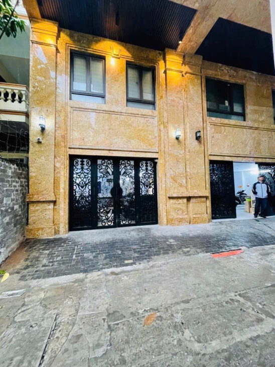 bán nhà Thanh Xuân 87m Vương Thừa Vũ, tòa căn hộ 17 phòng, thanh máy, pccc đủ