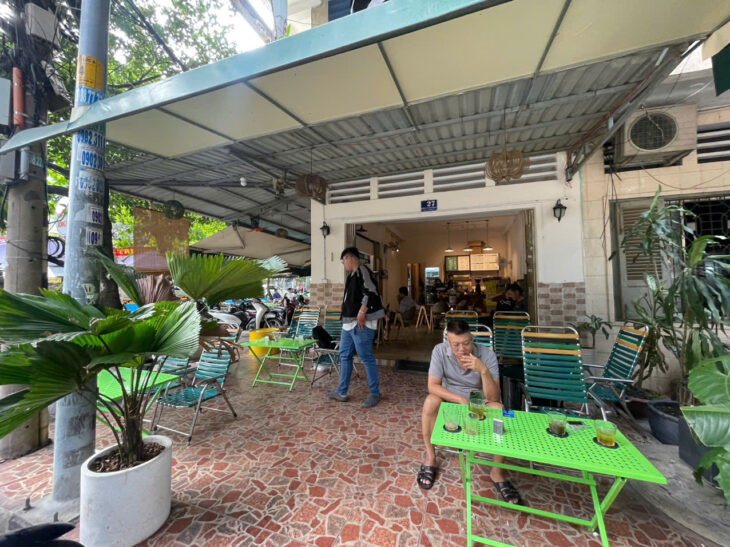 Quận Tân Phú ! QUÁN CAFE GÓC 2 MT ĐẸP LẮM KHU CHUNG CƯ ! QUÁN DTSD 7m x 20m, Công Viên dài