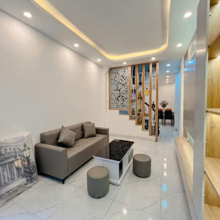 BÁN N NHÀ PHỐ MINH KHAI 32 m – NGÕ THÔNG – KINH DOANH – FULL NỘI THẤT XỊN XÒ . NHỈNH 6 TỶ