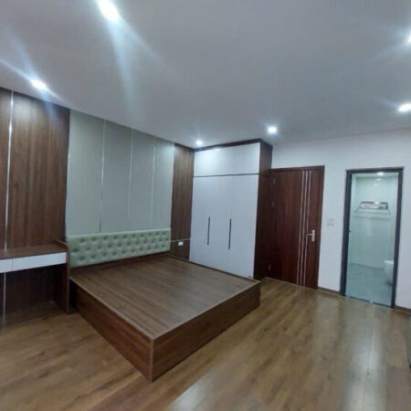 BÁN NHÀ NGUYỄN VĂN CỪ 45M2* 4 TẦNG* 9.2 TỶ, MẶT NGÕ KINH DOANH, Ô TÔ VÀO NHÀ.