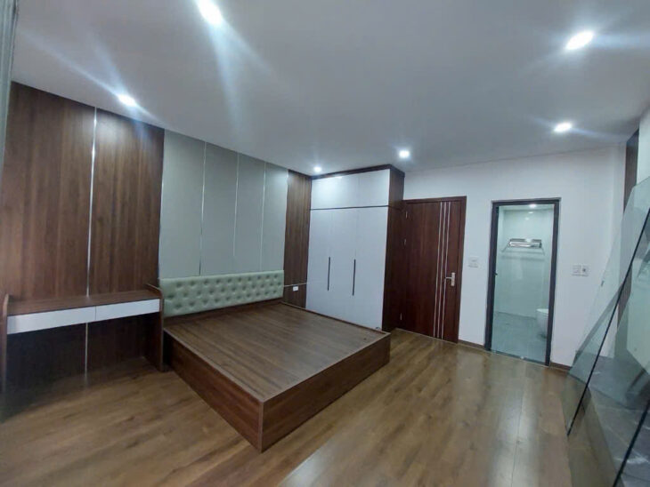 BÁN NHÀ NGUYỄN VĂN CỪ 45M2* 4 TẦNG* 9.2 TỶ, MẶT NGÕ KINH DOANH, Ô TÔ VÀO NHÀ.