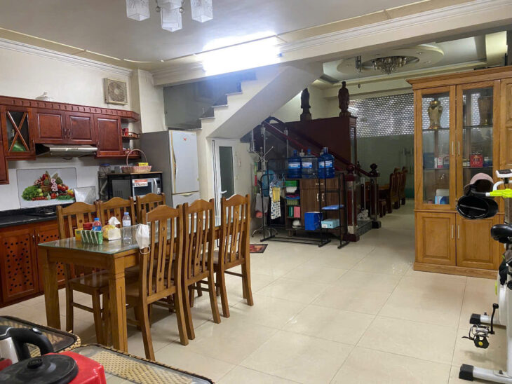 Bán nhà mặt đường mương Trại lẻ, 74m 4 tầng, lô góc, Giá 8 tỉ, gần AEON