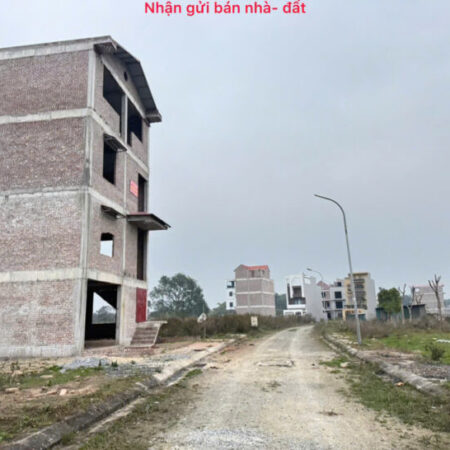 Bán đất khu đô thị Chi Đông, Mê Linh, Hà Nội. Tặng nhà xây thô 3 tầng. Sổ đỏ sang tên ngay.