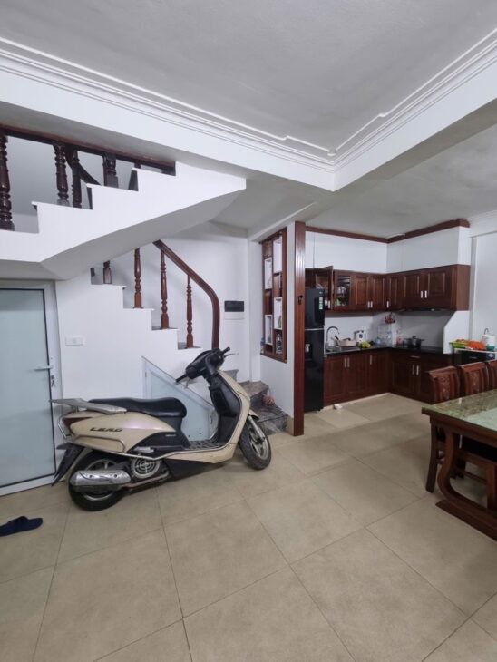 BÁN NHÀ DÂN XÂY PHỐ HÀO NAM, GẦN Ô TÔ, 5TẦNG x 28M2, GIÁ CHỈ 6 TỶ 700 TRIỆU