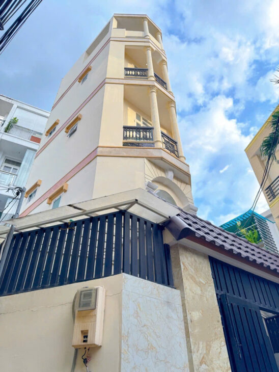 4.8 tỷ – bán nhà 5 tầng (39m2) ngay Hàng Xanh – 378/Xô Viết Nghệ Tĩnh