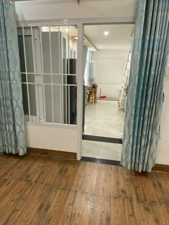 Cần Bán Nhà 3 Tầng Hẻm Bạch Đằng, Trung Tâm TP Nha Trang – Vị Trí Đắc Địa, Sổ Hồng Hoàn Công