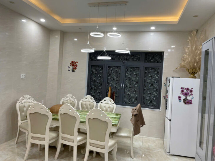 Bán Biệt Thự 2 Mặt Tiền KQH Bạch Đằng