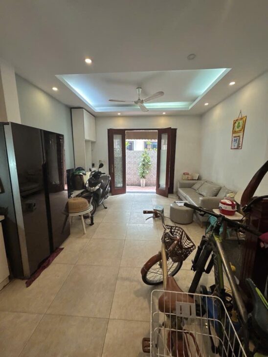 Bán nhà ngõ 252 Ngọc Thuỵ -Long Biên . 30m2 mt4,3m. 5 tầng 3PN 4 vs , Nội Thất . ô tô đỗ