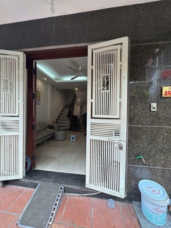 Bán nhà ngõ 252 Ngọc Thuỵ -Long Biên . 30m2 mt4,3m. 5 tầng 3PN 4 vs , Nội Thất . ô tô đỗ