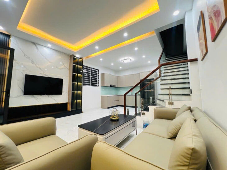 NHÀ ĐẸP Ở LUÔN – MẶT NGÕ THÔNG – DÂN XÂY – 4 TẦNG – 40m2 – chỉ hơn 6Ty