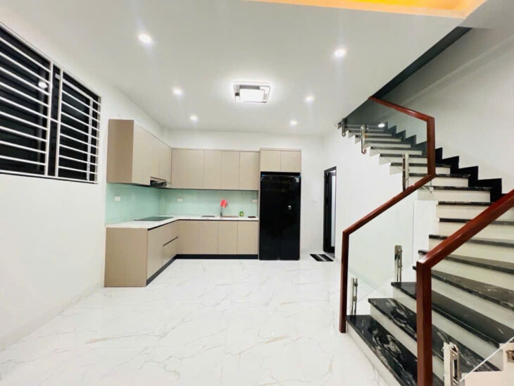NHÀ ĐẸP Ở LUÔN – MẶT NGÕ THÔNG – DÂN XÂY – 4 TẦNG – 40m2 – chỉ hơn 6Ty