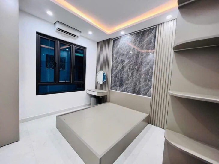 LẠC LONG QUÂN- TÂY HỒ / 4 tầng 30m2 -10m ra oto- dân xây -7x tỷ