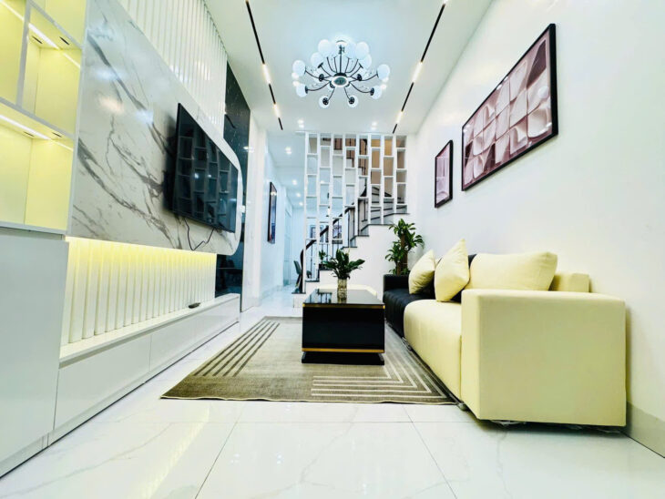 BÁN NHÀ MINH KHAI – 35M2, 4 NGỦ, FULL NỘI THẤT, 80M OTO – 5.9 TỶ