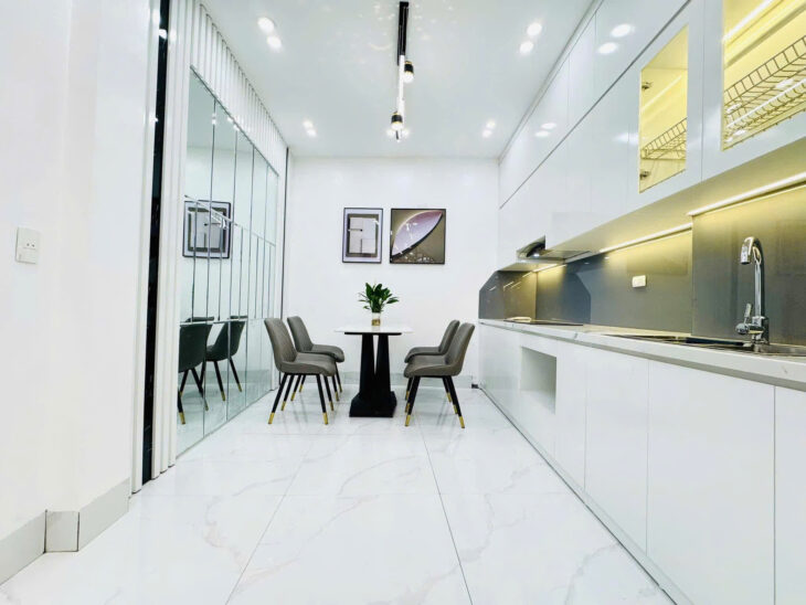 BÁN NHÀ MINH KHAI – 35M2, 4 NGỦ, FULL NỘI THẤT, 80M OTO – 5.9 TỶ